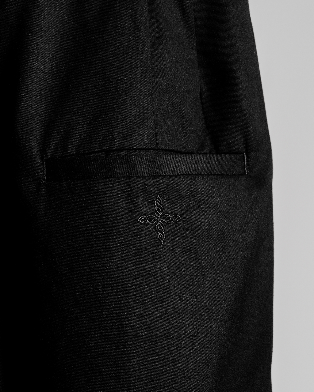 Signature Wide Leg Pleated Trouser - Oil