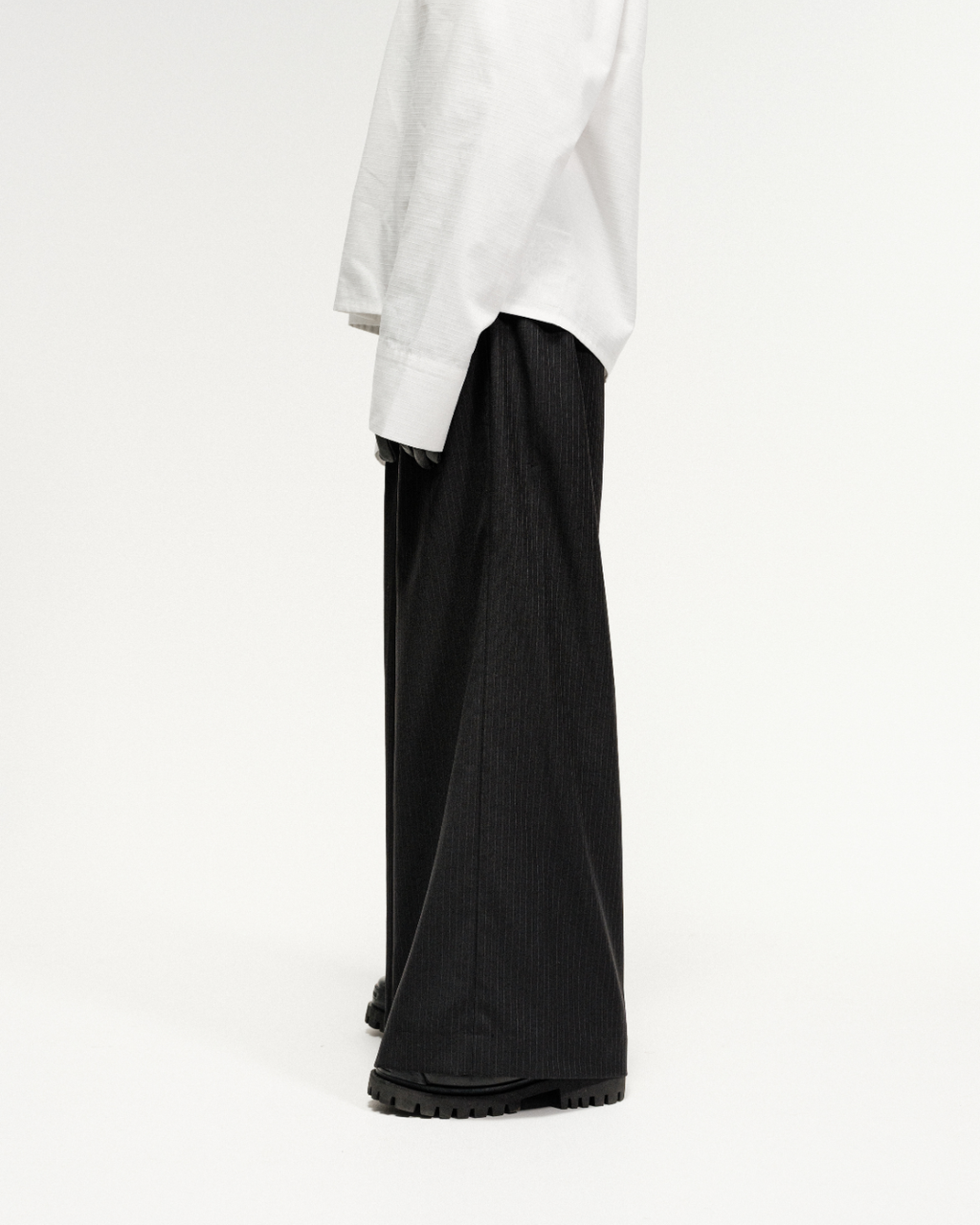 Signature Wide Leg Pleated Trouser - Oil