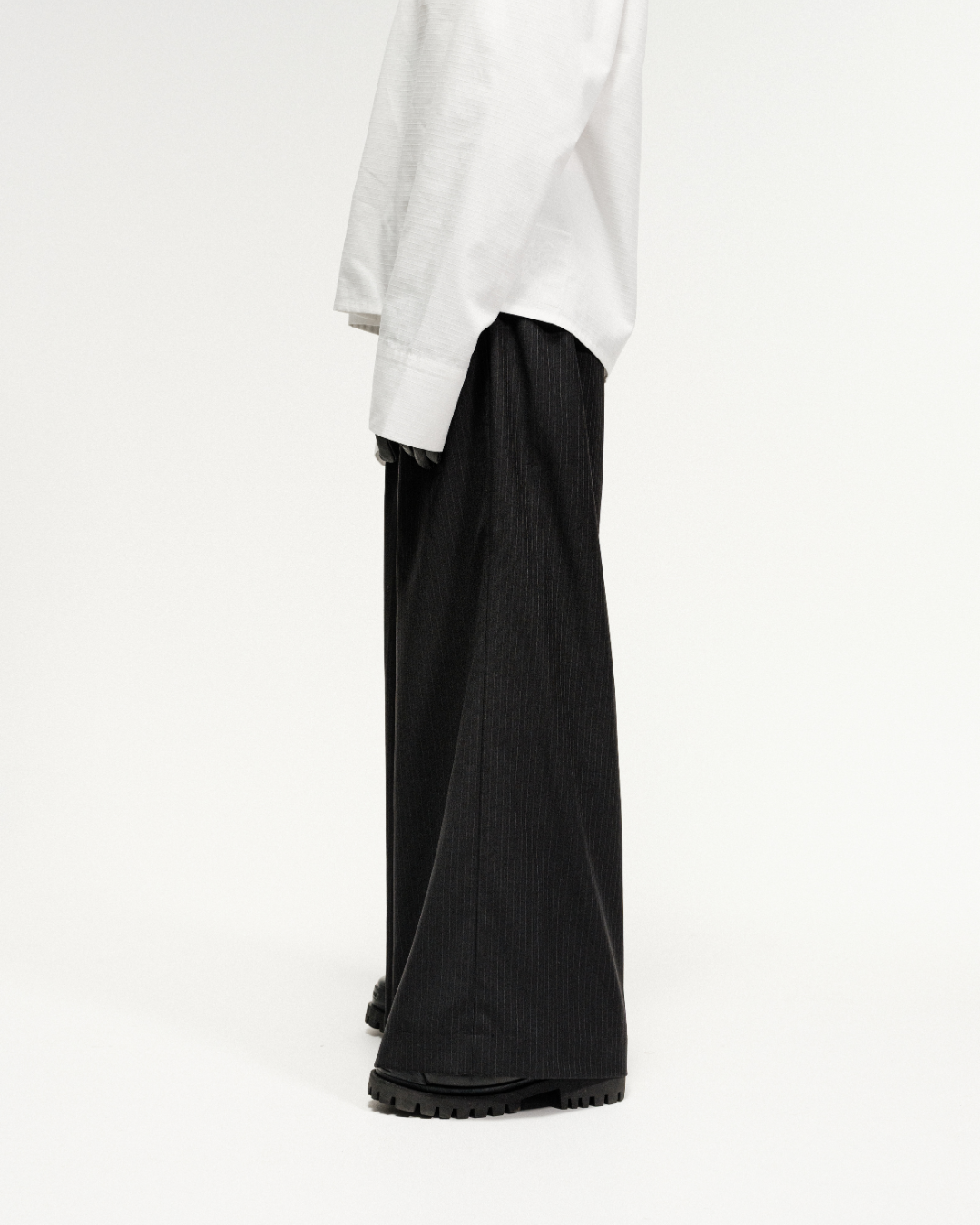 Signature Wide Leg Pleated Trouser - Oil
